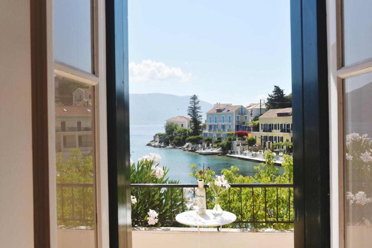 Villa Ireni Waterfont Фіскардо Екстер'єр фото