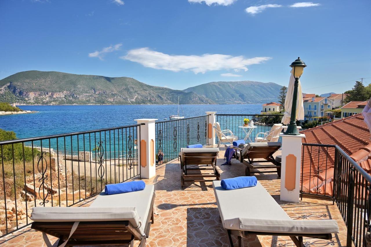 Villa Ireni Waterfont Фіскардо Екстер'єр фото