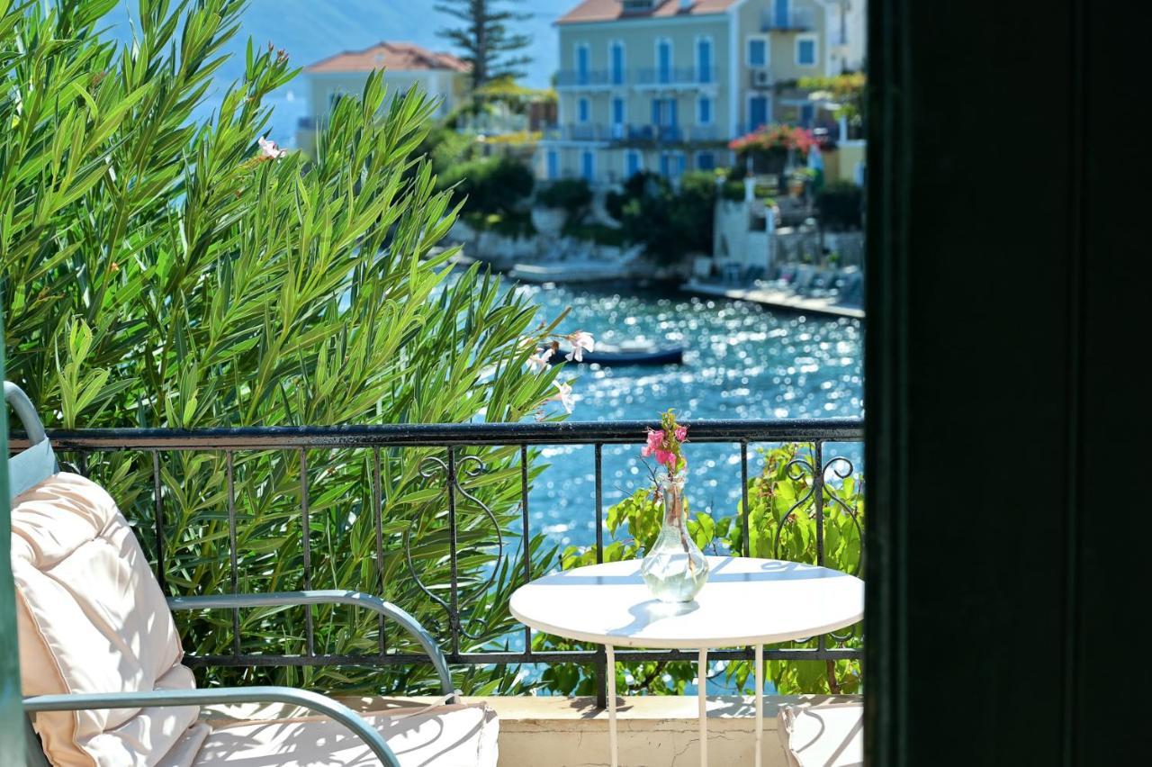 Villa Ireni Waterfont Фіскардо Екстер'єр фото