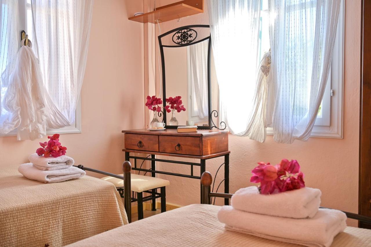 Villa Ireni Waterfont Фіскардо Екстер'єр фото